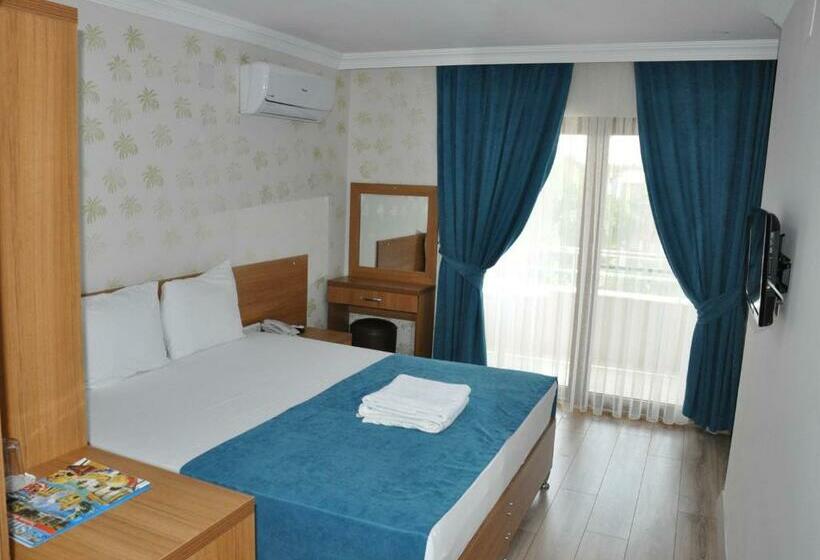 غرفة قياسية مزوَّدة بشُرفة, İskele Otel