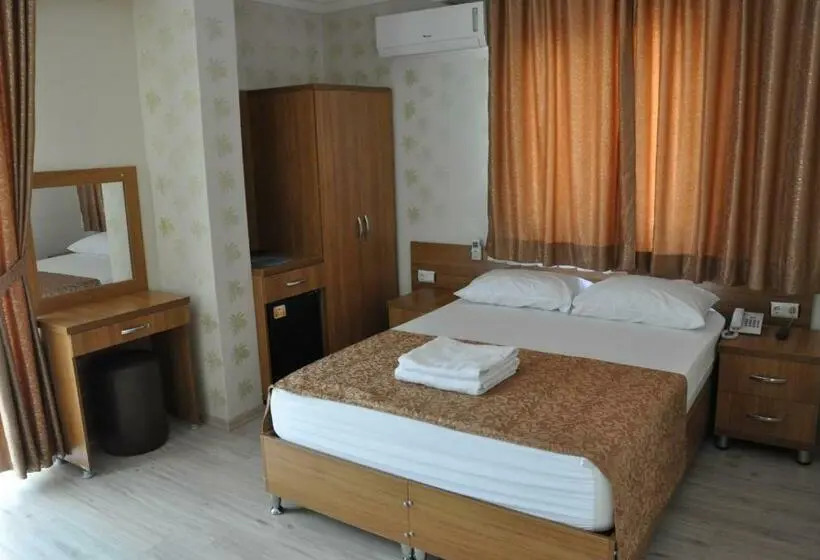 バルコニー付スタンダード４ベッドルーム, İskele Otel