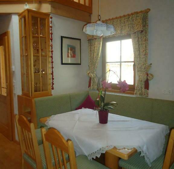 발코니가 있는 2 베드룸 아파트, Leebhof