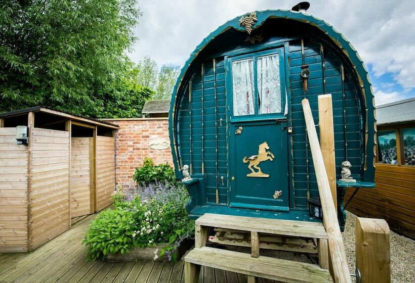 １ベッドルームハウス, The Fleece Inn