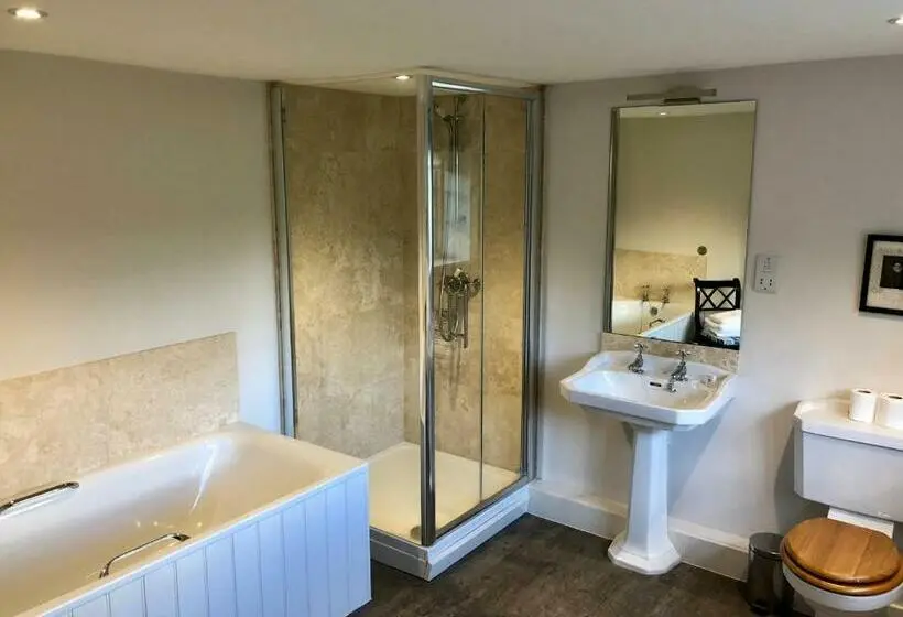 デラックスルーム, The Dorset Arms Pub & Cottage Rooms