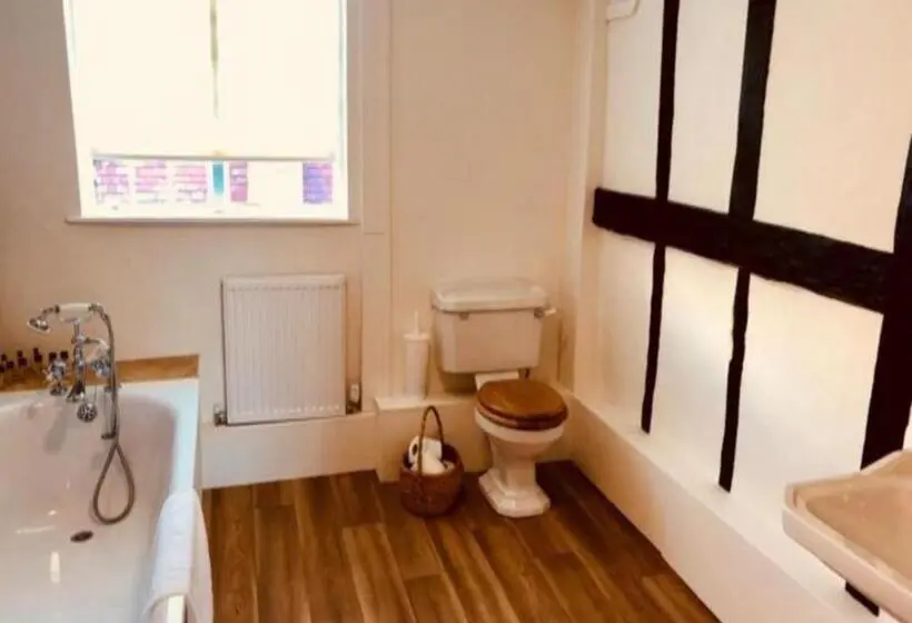 バス共有のスタンダードルーム, The Dorset Arms Pub & Cottage Rooms