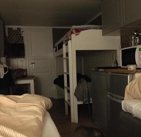 חדר סטנדרט לארבעה, Enångers Bed And Breakfast