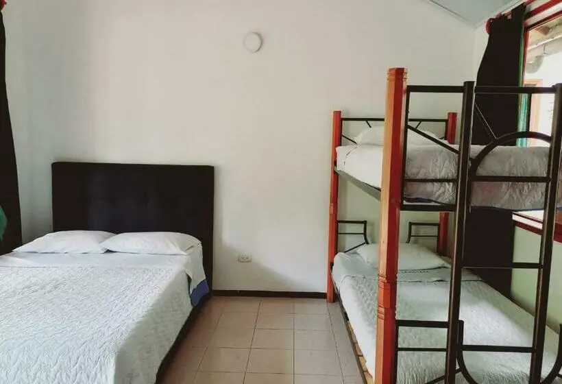 スタンダード４人部屋, Campestre La Gaitana
