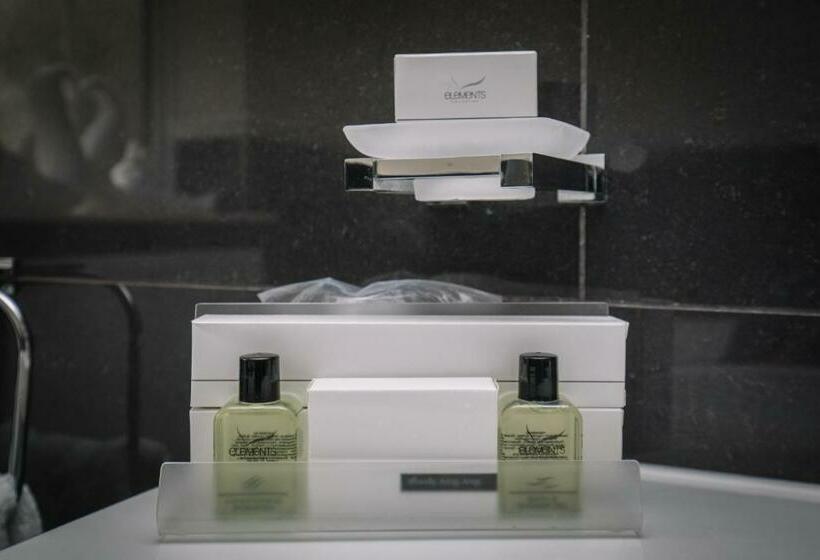 Номер Deluxe, Hemswell Court