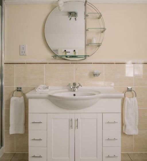 Номер Deluxe, Hemswell Court