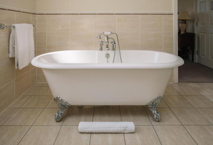 Номер Стандарт, Hemswell Court