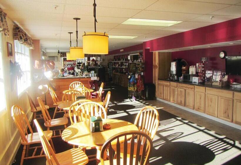 غرفة قياسية سرير كينج, The Lodge At Poland Spring Resort