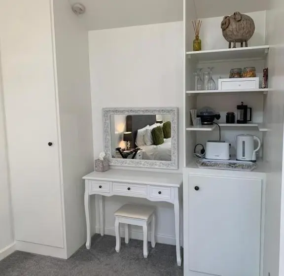 キングサイズベッドのスタンダードルーム, The Forge Guest Rooms