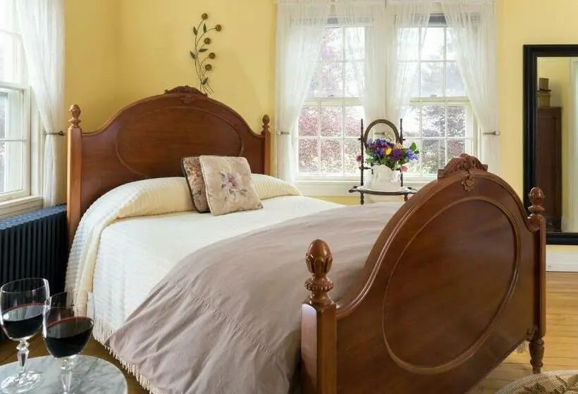 クイーンサイズベッドのスタンダードルーム, Yale Manor B&b & Yurt Glamping