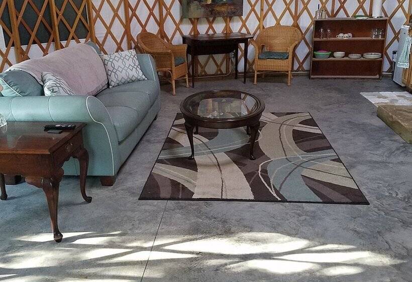 Номер Стандарт, Yale Manor B&b & Yurt Glamping