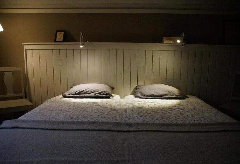 חדר בסיסי חדר אמבטיה משותף, Vita Krala