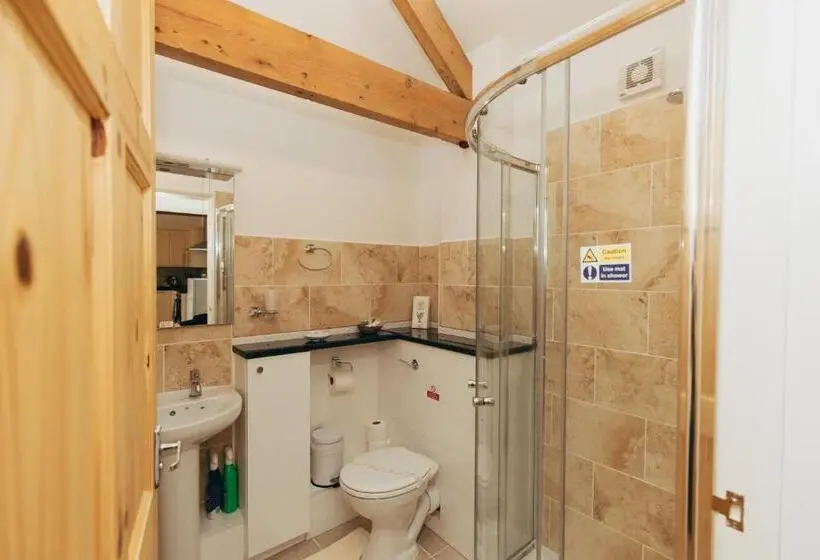 キャビン, Luccombe Farm Holiday Cottages