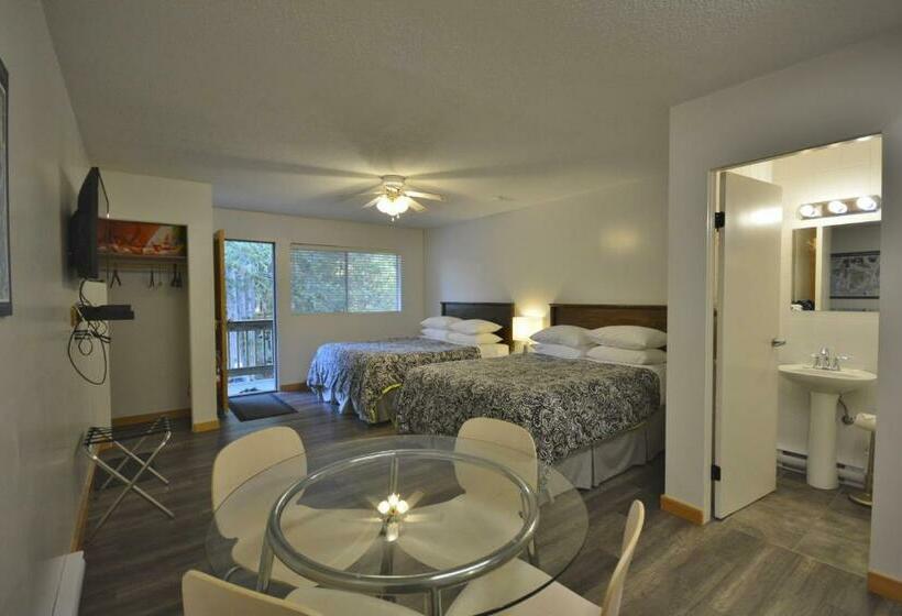 标准工作室, Pender Harbour Resort & Marina