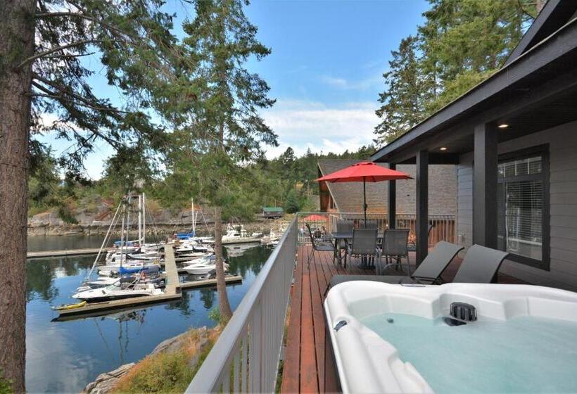 豪华洋房, Pender Harbour Resort & Marina