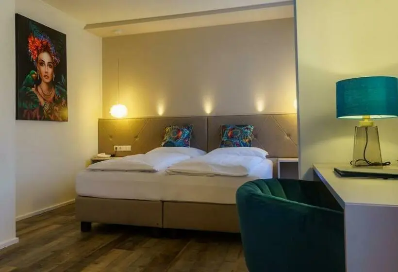 Standard Single Room, Restaurant Gollner