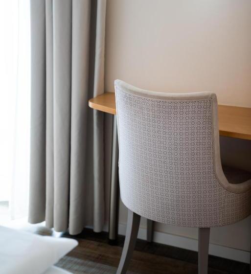 Номер Стандарт с Балконом, Restaurant Gollner