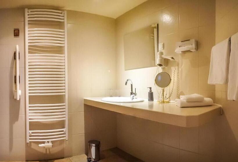 Четырехместный Номер Superior, Restaurant Gollner