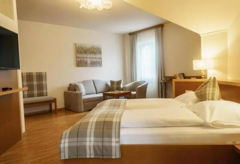 Superior Triple Room, Restaurant Gollner