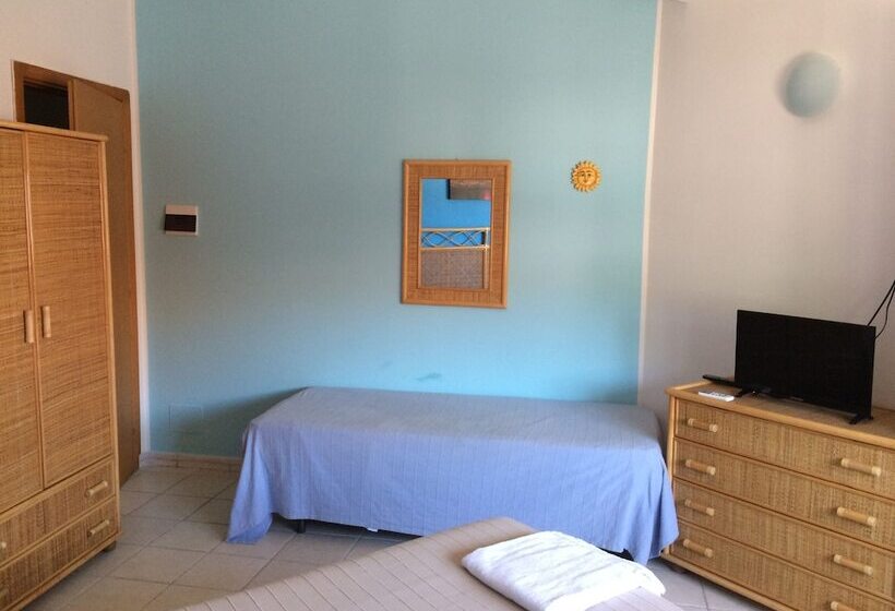 Triple Room Sea View, Il Triangolo