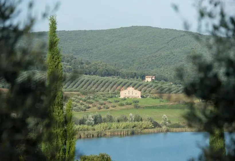 スタンダードトリプルルーム, Tenuta La Tabaccaia