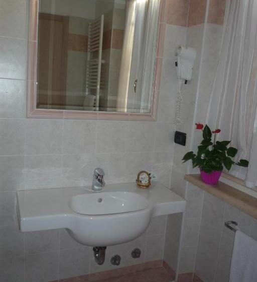 标准单人间, Piccolo Fiore