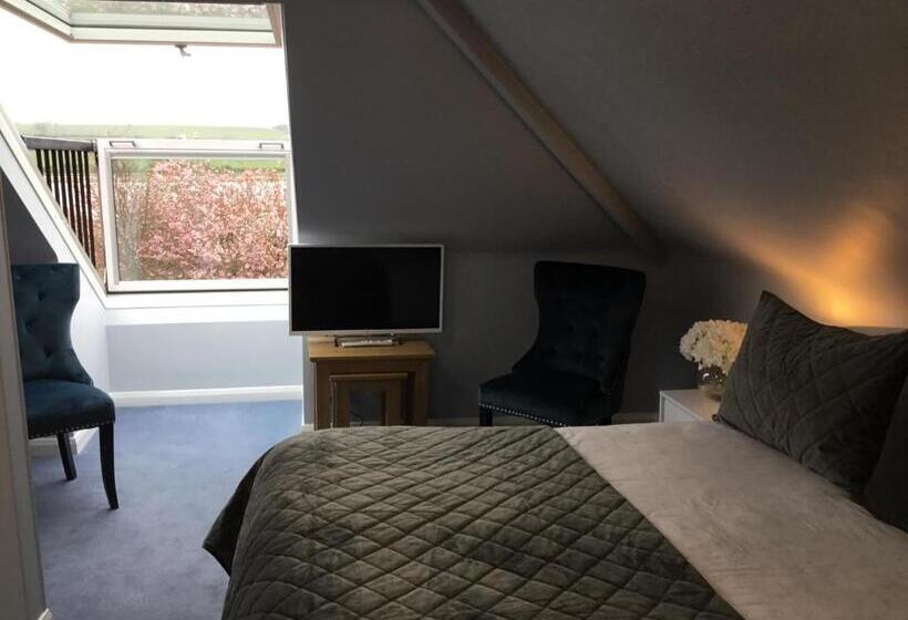 Номер Стандарт в Мансарде, Westlea Guest House