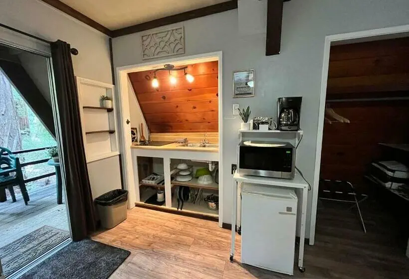 バルコニー付スイート, Redwoods River Resort & Campground
