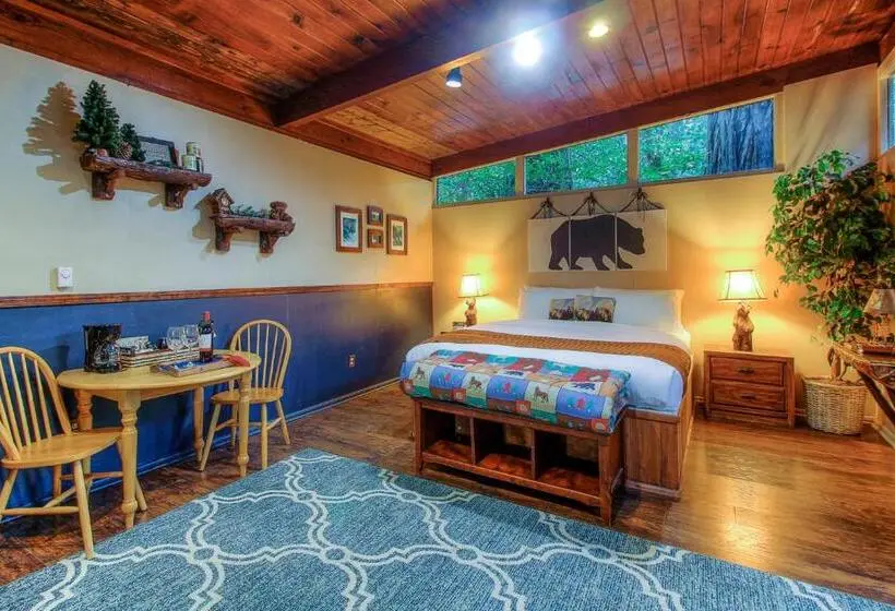 スタンダードバンガロー, Redwoods River Resort & Campground