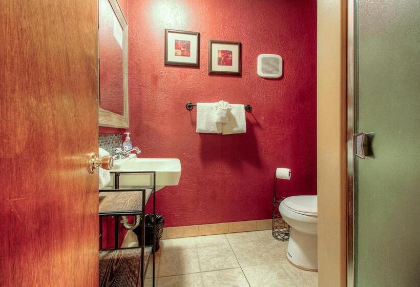 디럭스 스위트, Redwoods River Resort & Campground