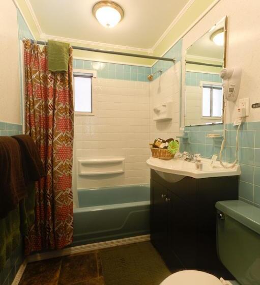 Студия Стандарт, Starlite Motel & Suites