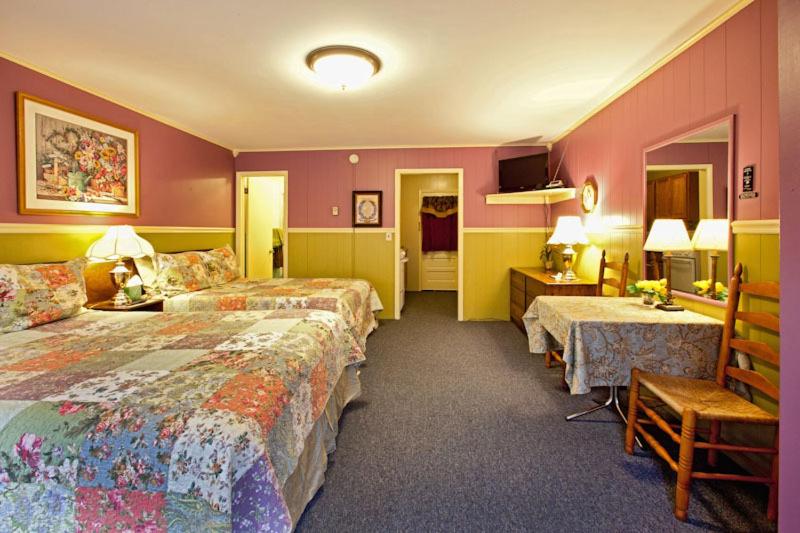 디럭스 스튜디오, Starlite Motel & Suites