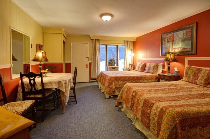 디럭스 스튜디오, Starlite Motel & Suites