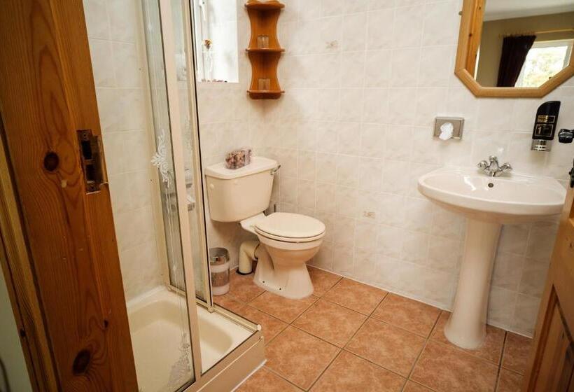 스탠다드 룸 호수 전망, Ardilaun Guesthouse Self Catering