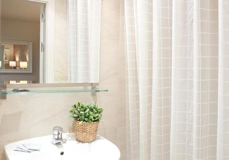 غرفة قياسية لذوى الاحتياجات الخاصة, Crowne Plaza Hotel Los Angeles Harbor, An Ihg