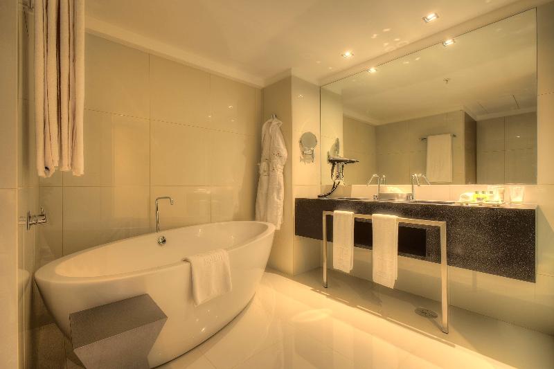 غرفة إدارية سرير كينج, Crowne Plaza Hotel Los Angeles Harbor, An Ihg