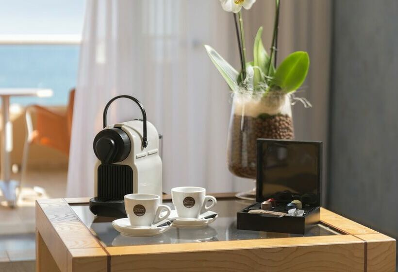 סוויטת ג'וניור נוף לים, Elba Sara Beach & Golf Resort