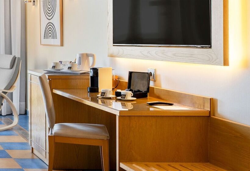 סוויטת ג'וניור נוף לים, Elba Sara Beach & Golf Resort