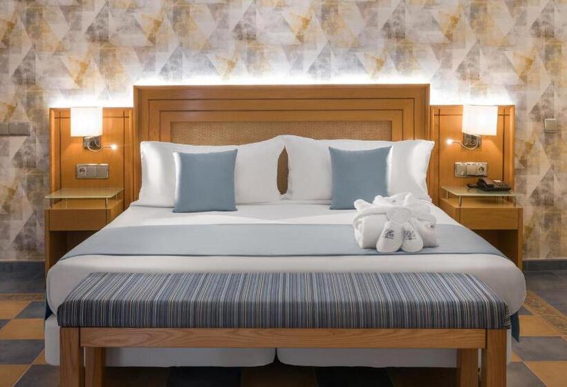 סוויטת ג'וניור נוף לים, Elba Sara Beach & Golf Resort