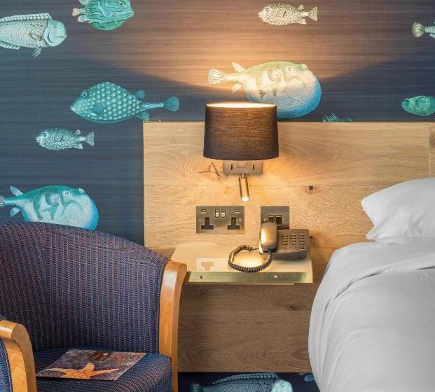 غرفة قياسية ثلاثية, Garryvoe