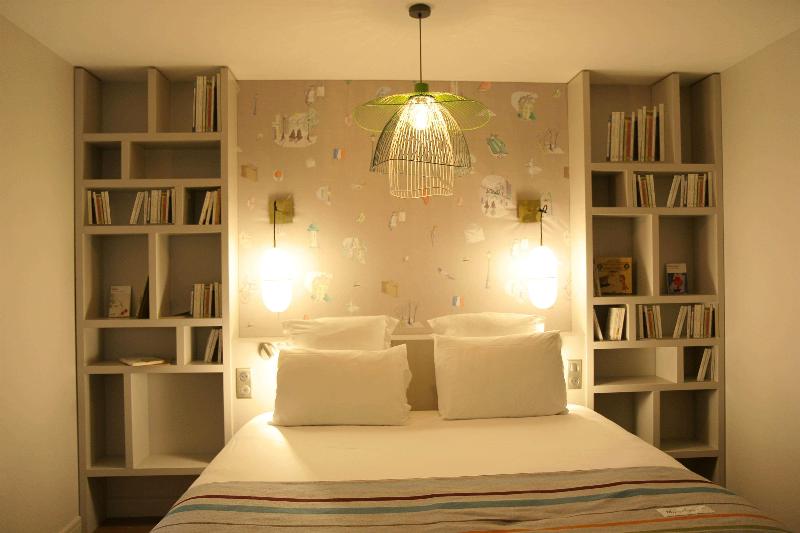 آپارتمان 1 خوابه, Litteraire Marcel Ayme, Bw Premier Collection