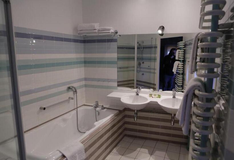 חדר קומפורט, Logis Auberge Du Barrez