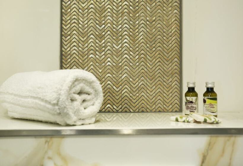 سوئیت جونیور با چشم‌انداز, Suisse