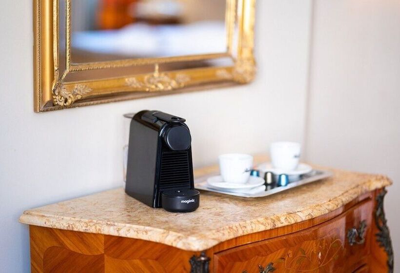 可观景的小型套房, Suisse