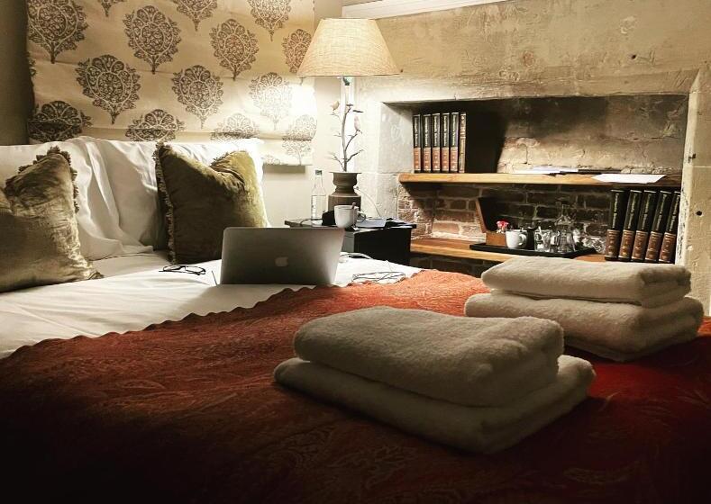 חדר בסיסי, Chapter House