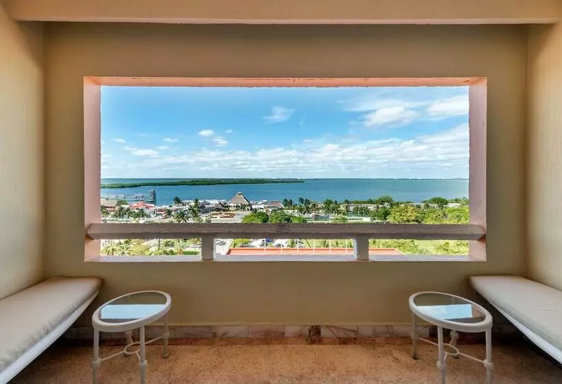 レイクビューデラックスルーム, Wyndham Grand Cancun All Inclusive Resort & Villas