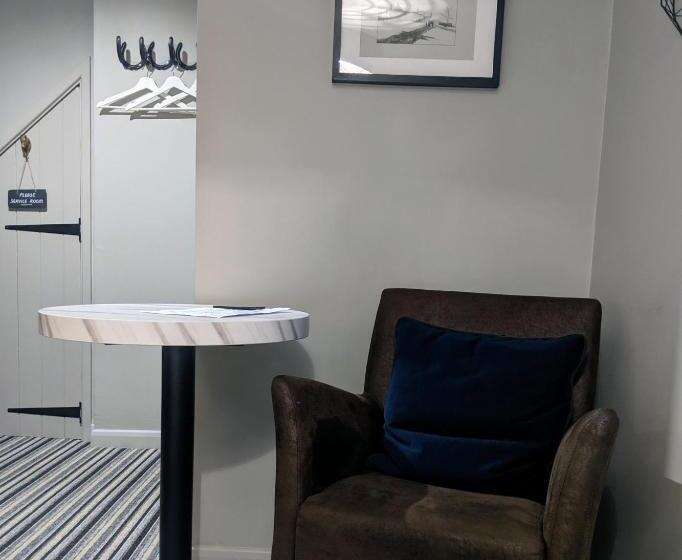 高级大房间, The Keepers Arms