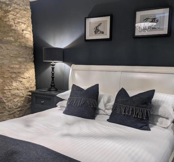 高级大房间, The Keepers Arms