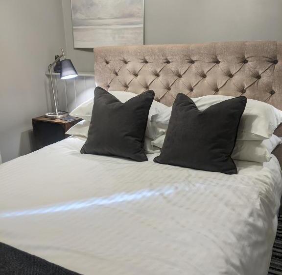 基本间, The Keepers Arms