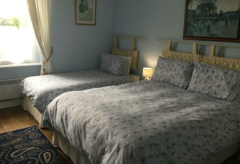 חדר סטנדרט לשלושה, Les Voiles Vertes